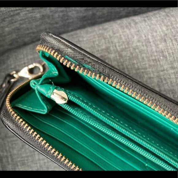 Fossil Black Leather Zip Wristlet Wallet - Picture 9 of 11